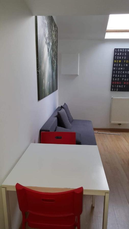 Central Duplex Sleeps 4 Brussel Buitenkant foto