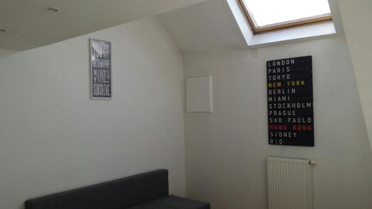 Central Duplex Sleeps 4 Brussel Buitenkant foto